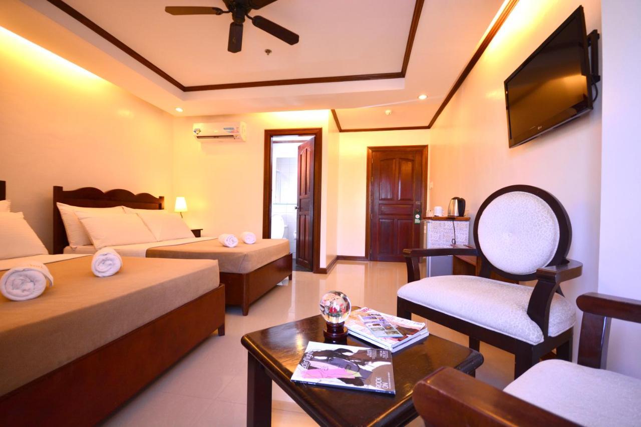 Ipil Suites Puerto Princesa Exterior foto